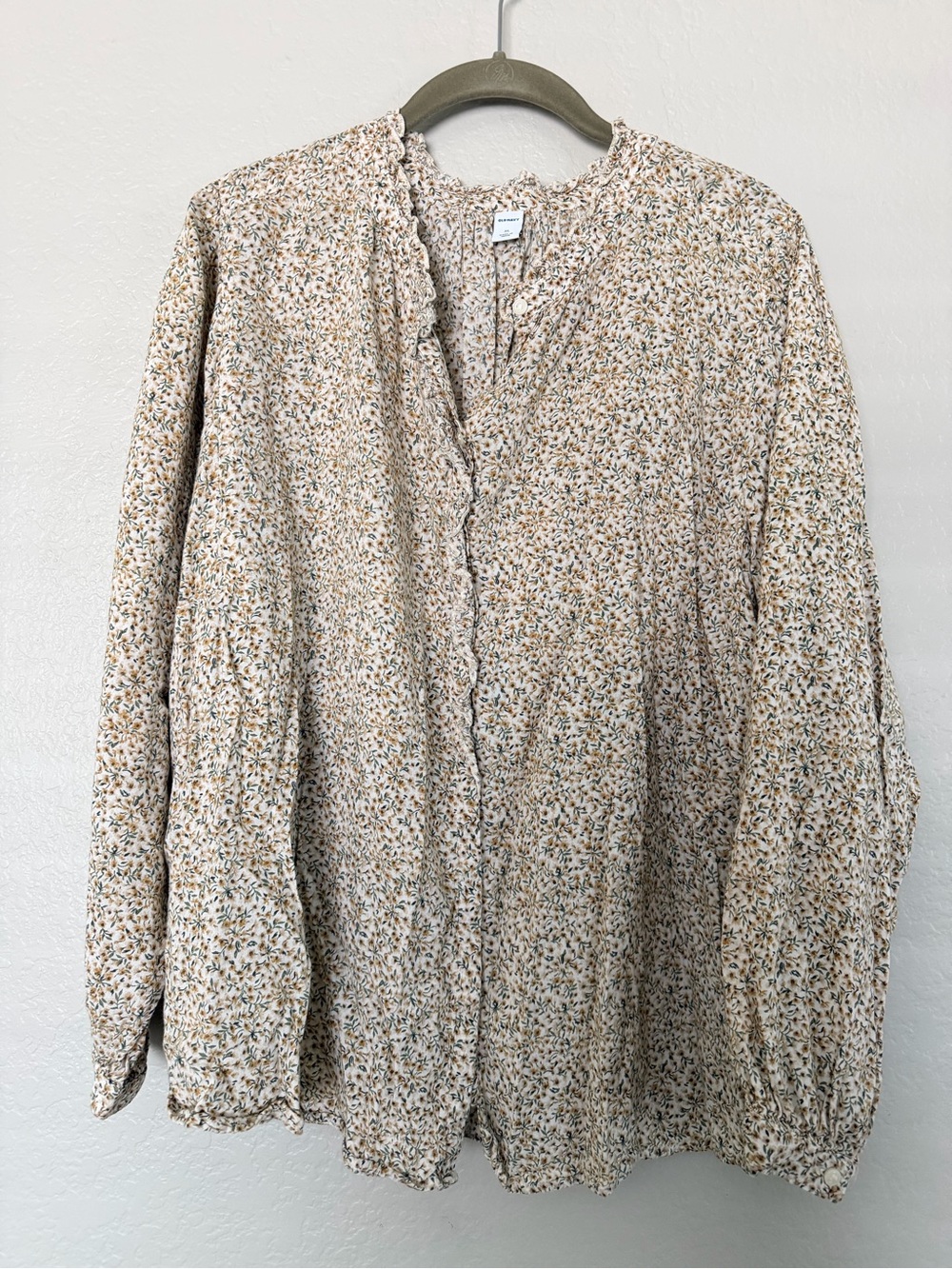 Cream ditsy floral blouse
